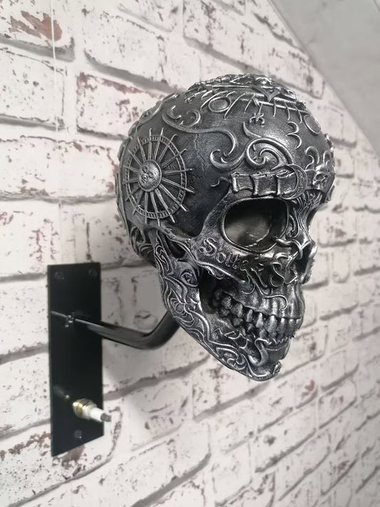 SkullRack – Kypärän ja takin teline