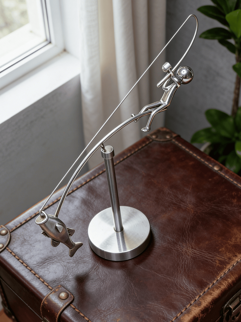 🎣 Muotoiltu kalastajaveistos – Limited Edition