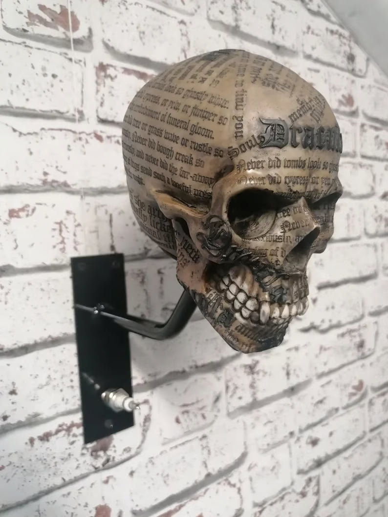 SkullRack – Kypärän ja takin teline