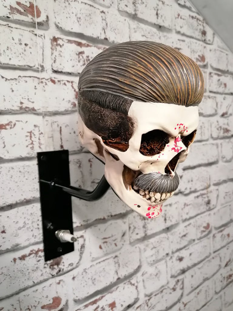 SkullRack – Kypärän ja takin teline