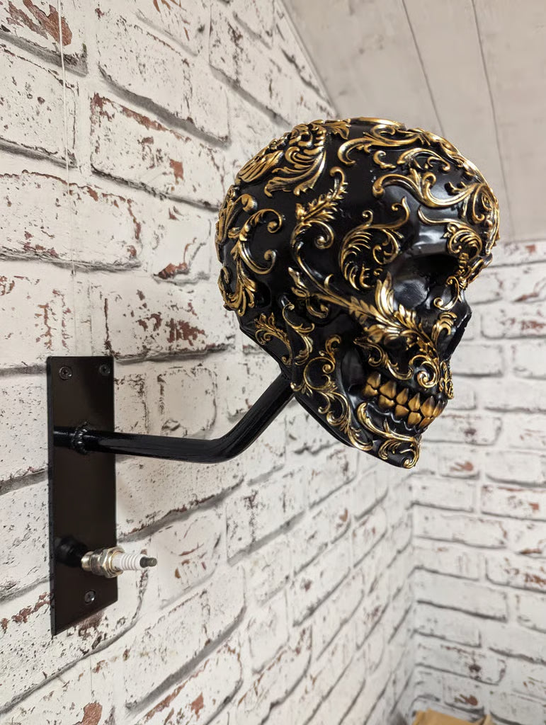 SkullRack – Kypärän ja takin teline